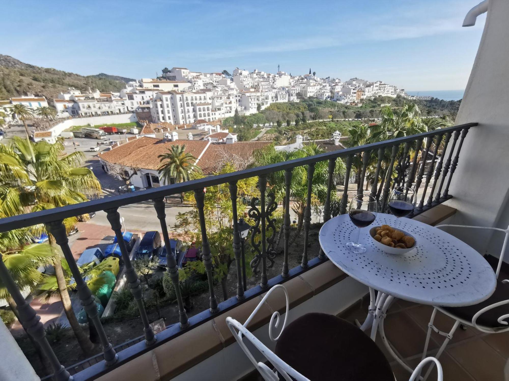 Apartamento Maria Platero Centrico Y Con Las Mejores Vistas Del Casco Antiguo La Montana Y El Mar Mediterraneo 弗里希利亚纳 外观 照片