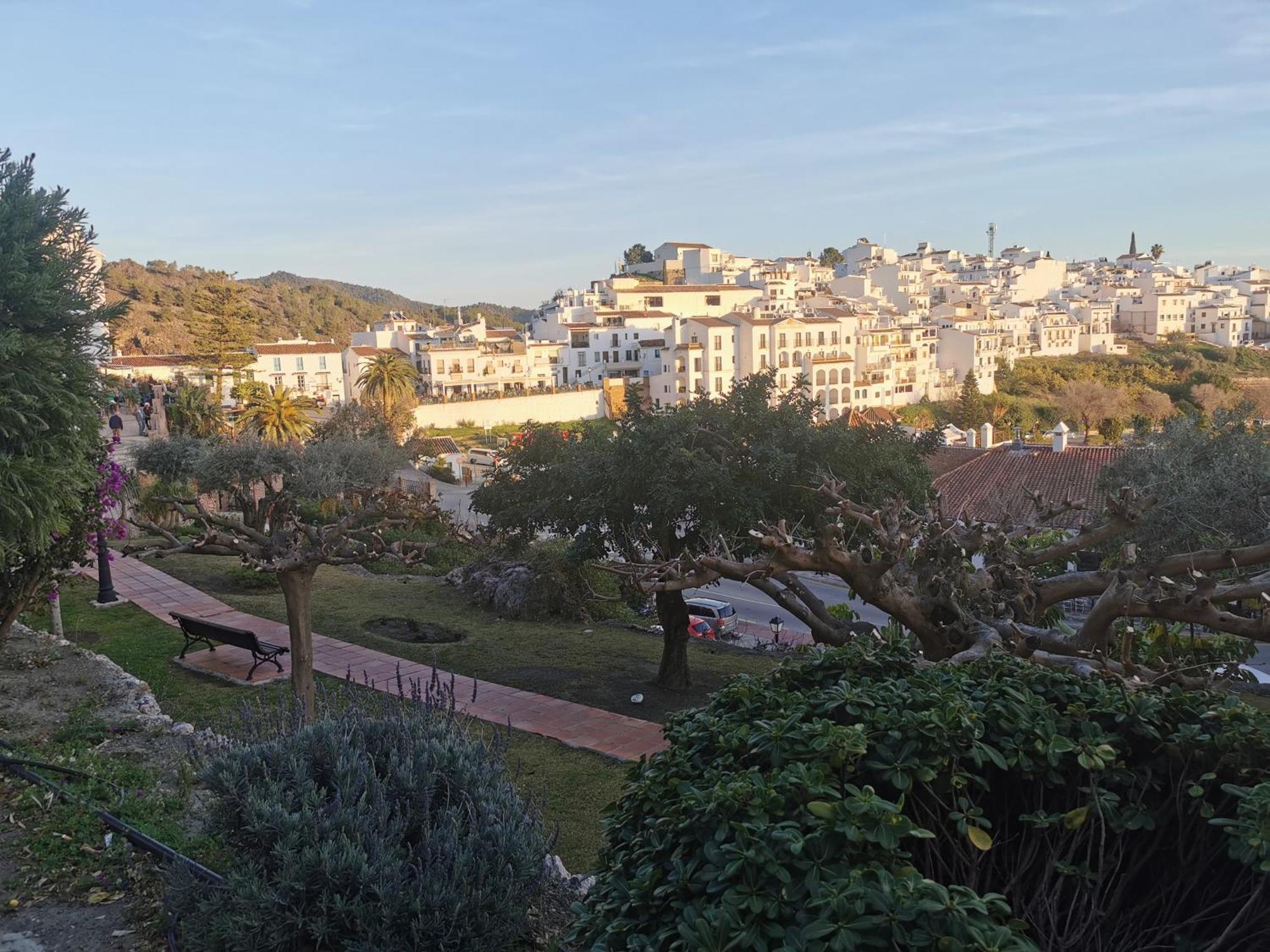 Apartamento Maria Platero Centrico Y Con Las Mejores Vistas Del Casco Antiguo La Montana Y El Mar Mediterraneo 弗里希利亚纳 外观 照片